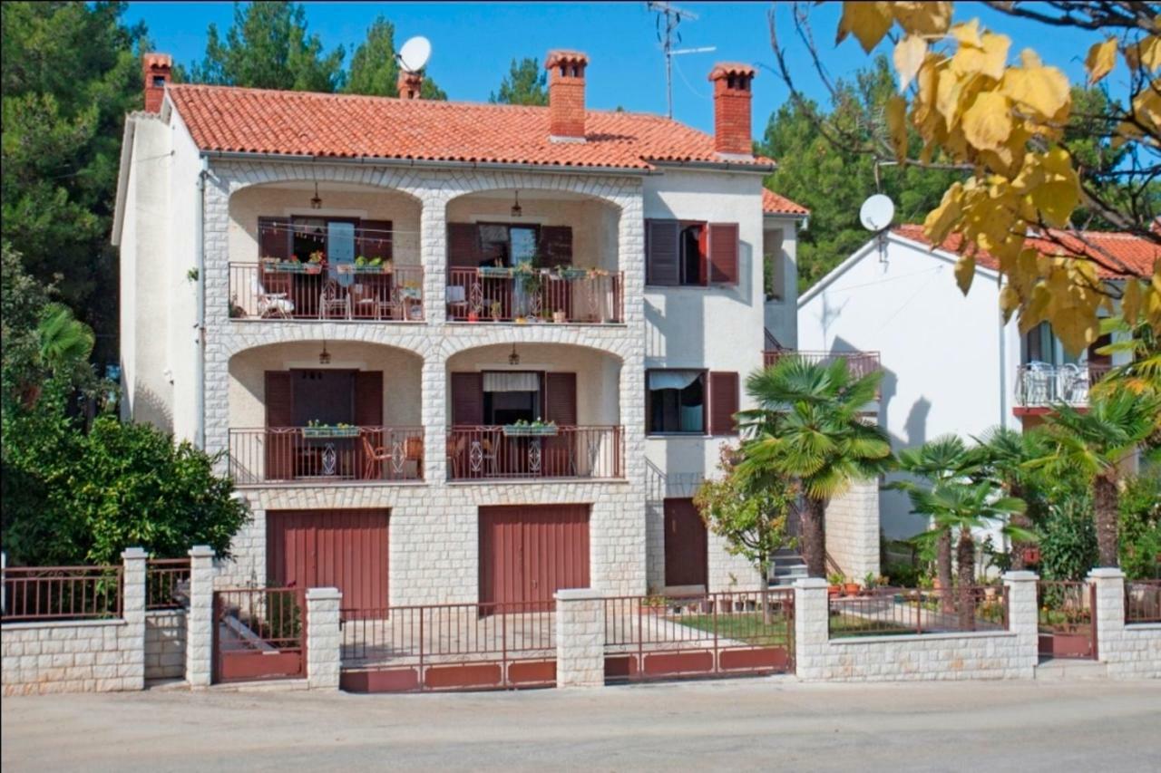 Mihaela Apartments Poreč Eksteriør bilde